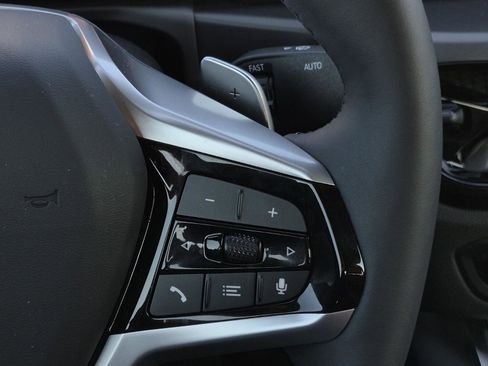 Used 2025 BMW 230i xDrive Coupe w/ Convenience Package image 13