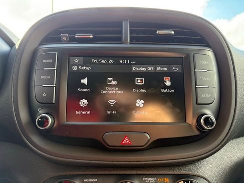 Used 2024 Kia Soul LX w/ Option Group 015 image 17