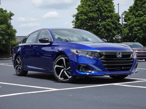 Certified 2022 Honda Accord Sport image 2