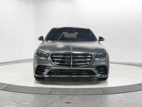 Used 2023 Mercedes-Benz S 580 4MATIC Sedan w/ AMG Line image 2