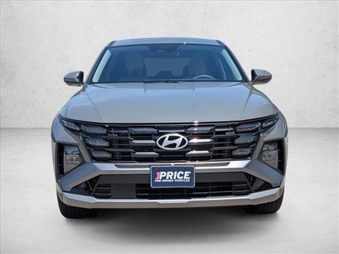 Used 2026 Hyundai Tucson SE FWD image 2