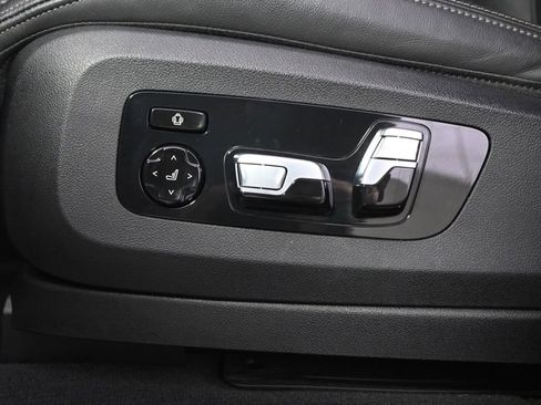 Used 2024 BMW X7 M60i image 14