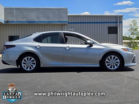 Used 2021 Toyota Camry LE FWD image 2