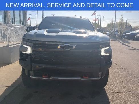 Used 2023 Chevrolet Silverado 1500 ZR2 w/ Technology Package AWD/4WD image 11