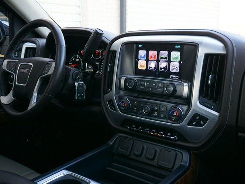 Used 2018 GMC Sierra 1500 SLT AWD/4WD image 36