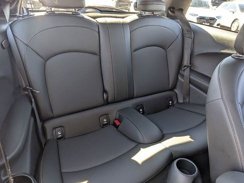 Used 2019 MINI Cooper 2-Door Hardtop image 21