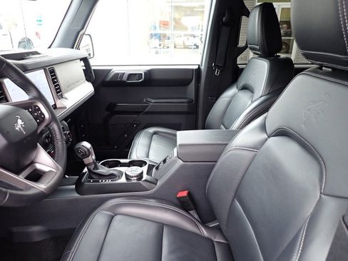 Certified 2025 Ford Bronco Outer Banks image 12