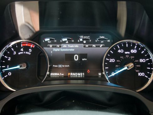Used 2018 Ford F250 Lariat w/ Lariat Ultimate Package AWD/4WD image 27