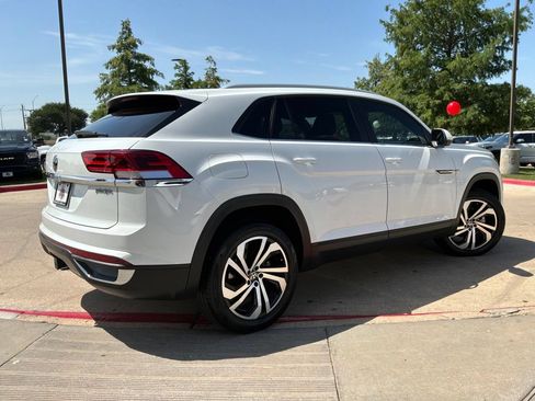 Used 2022 Volkswagen Atlas Cross Sport SE FWD image 6