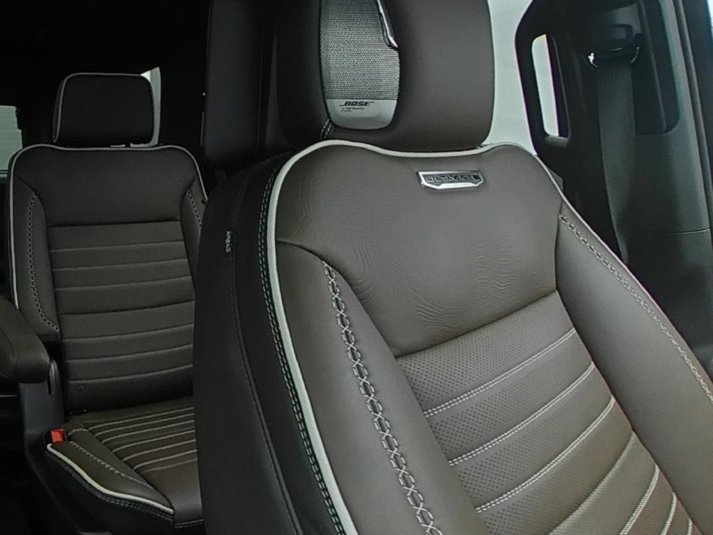 Used 2026 GMC Yukon Denali Ultimate w/ LPO, Floor Liner Package AWD/4WD image 11