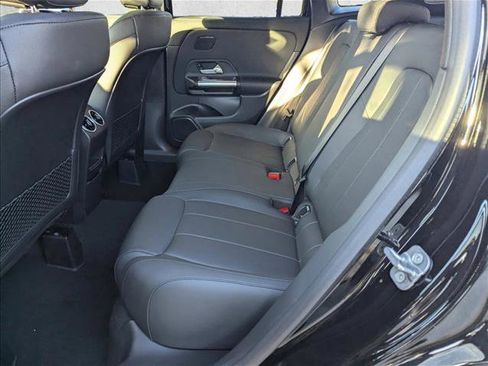 Used 2025 Mercedes-Benz GLA 250 image 13