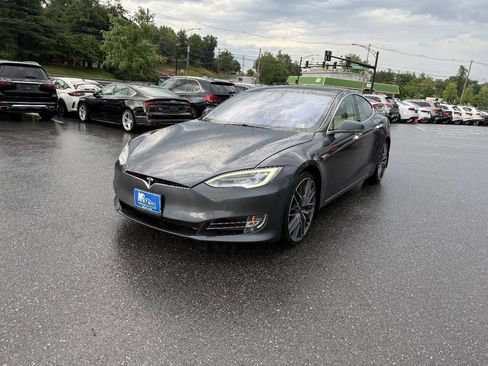 Used 2019 Tesla Model S 100D AWD/4WD image 2