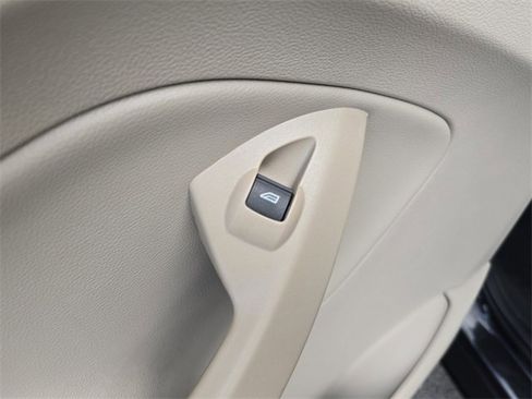 Used 2018 Ford Escape SE w/ SE Sync 3 Package image 11