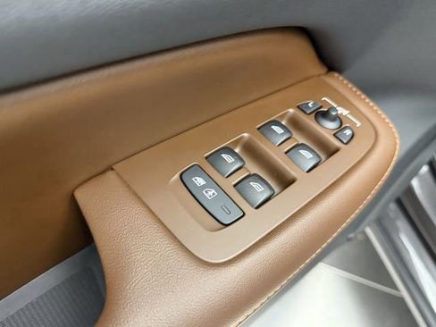 Certified 2023 Volvo S60 B5 Ultimate image 12