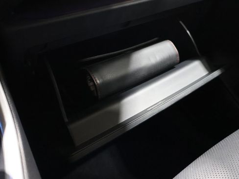 Used 2023 Toyota RAV4 Limited image 31