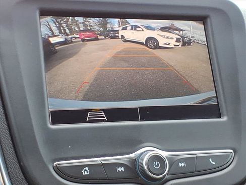 Used 2022 Chevrolet Equinox LT image 24