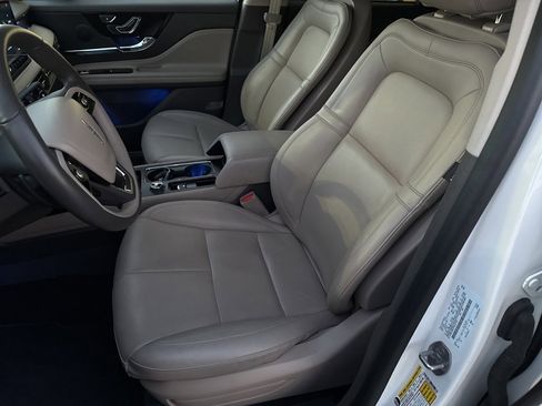 Used 2023 Lincoln Corsair Reserve image 14