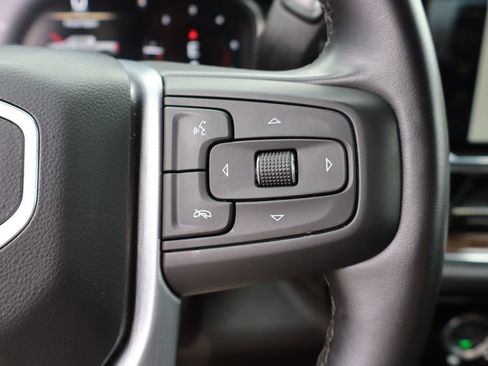 Used 2024 GMC Sierra 1500 Elevation image 17