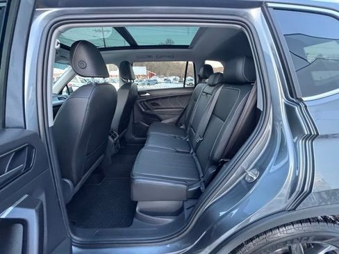 Certified 2022 Volkswagen Tiguan SE image 9