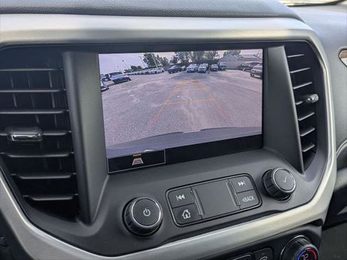 Used 2022 GMC Acadia SLE w/ Driver Convenience Package image 19