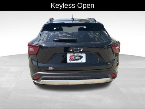 Used 2024 Chevrolet Trax LT w/ Driver Confidence Package FWD image 7