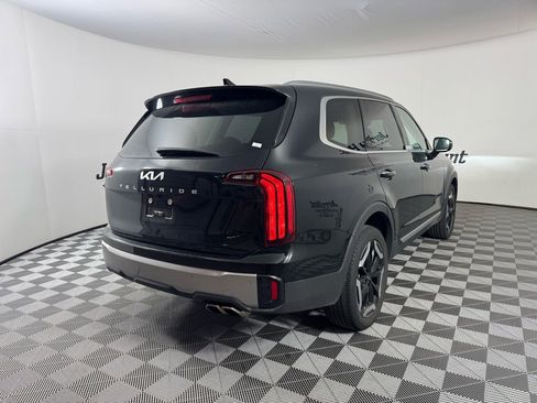 Used 2025 Kia Telluride S image 9