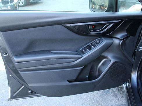 Used 2018 Subaru Crosstrek 2.0i image 8