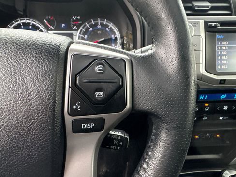 Used 2015 Toyota 4Runner Limited image 22