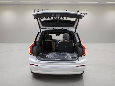 New 2026 Volvo XC60 B5 Plus w/ Protection Package Premier image 44