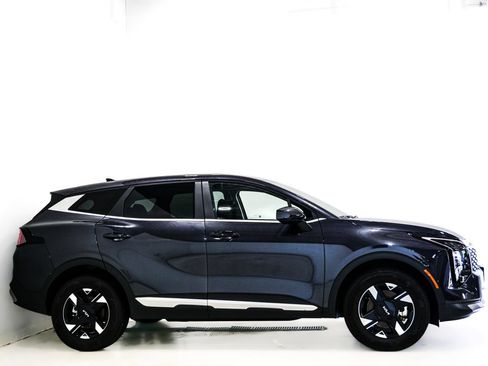 Used 2026 Kia Sportage LX AWD/4WD image 4