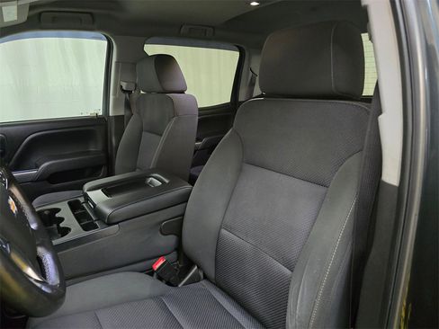 Used 2018 Chevrolet Silverado 1500 LT w/ LT Eassist Package image 21