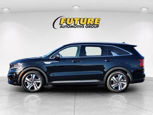 Used 2023 Kia Sorento SX Prestige w/ Panoramic Sunroof Package image 9
