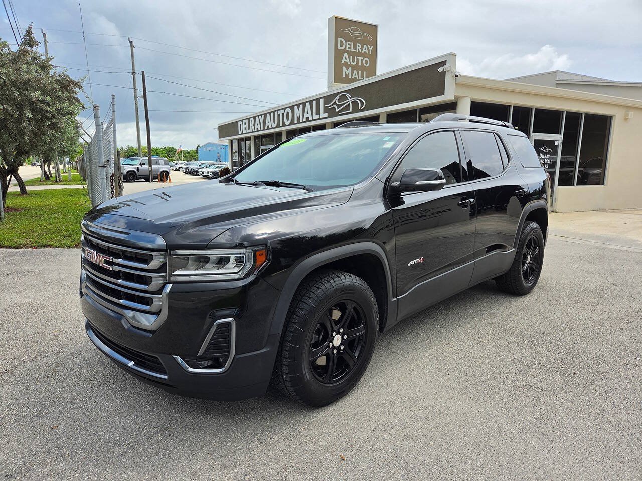 Used 2023 GMC Acadia AT4 AWD/4WD image 1