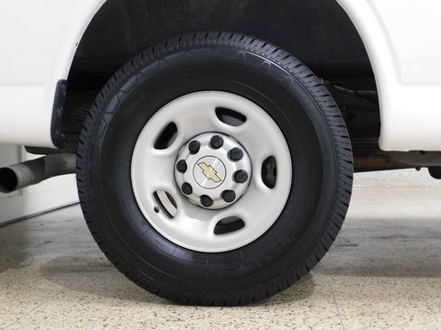 Used 2023 Chevrolet Express 3500 Extended w/ Driver Convenience Package RWD image 81