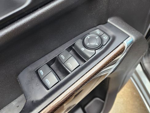 Certified 2020 Chevrolet Silverado 1500 LT w/ Texas Edition image 23