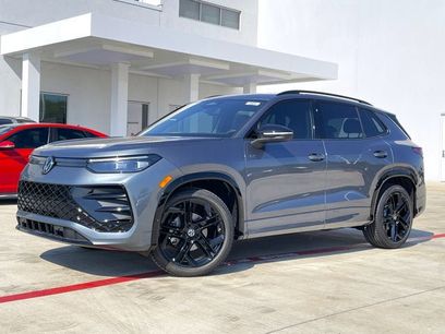 New 2025 Volkswagen Tiguan SE R-Line