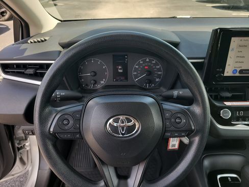 Used 2025 Toyota Corolla LE FWD image 26