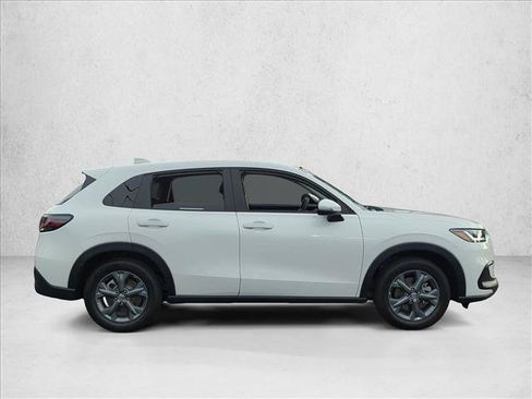 Certified 2026 Honda HR-V LX image 4