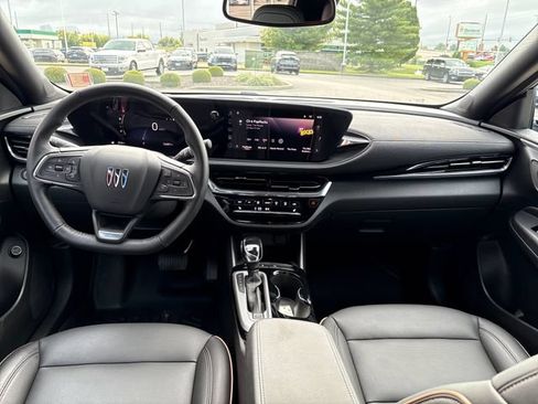 Used 2025 Buick Envista Avenir FWD image 12