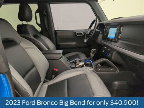 Used 2023 Ford Bronco Big Bend w/ Sasquatch Package image 14
