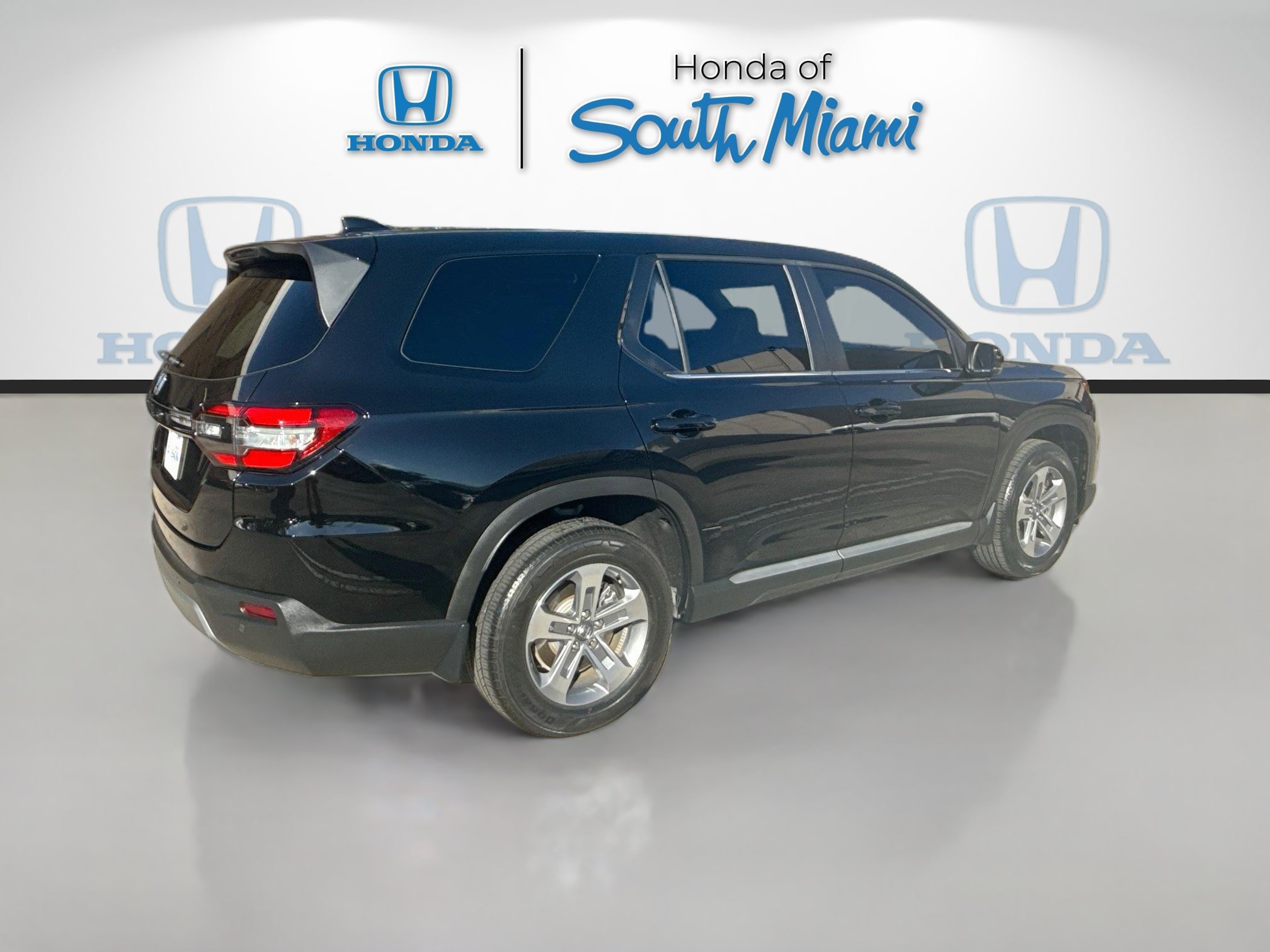 Used 2025 Honda Pilot EX-L image 7