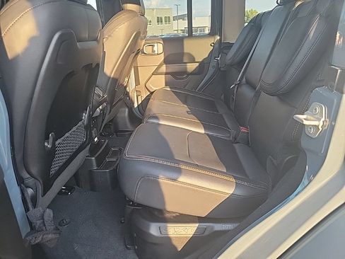 Used 2024 Jeep Wrangler Unlimited Sahara AWD/4WD image 30