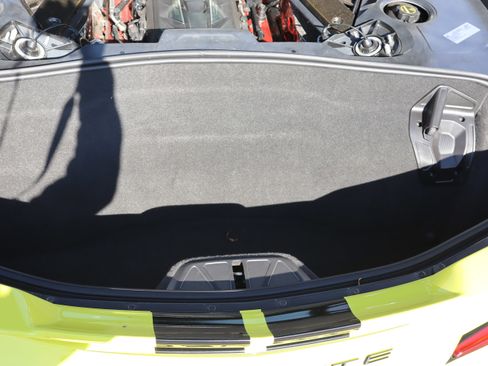 Used 2024 Chevrolet Corvette Stingray Preferred Cpe w/ Z51 Performance Package image 28