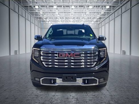 Used 2022 GMC Sierra 1500 Denali AWD/4WD image 2