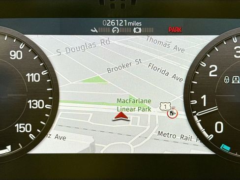 Used 2020 Land Rover Defender 110 S image 11