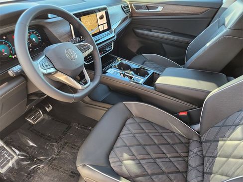 New 2026 Volkswagen Atlas SEL Premium R-Line image 7
