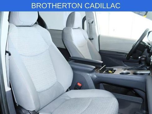 Used 2022 Toyota Sienna LE FWD image 22