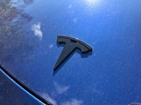 Used 2023 Tesla Model Y Performance image 6