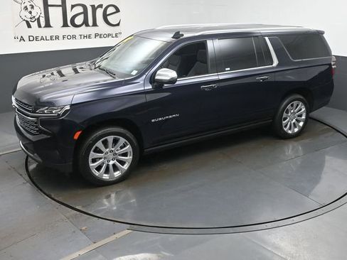 Used 2024 Chevrolet Suburban Premier w/ Premium Package 2 AWD/4WD image 49