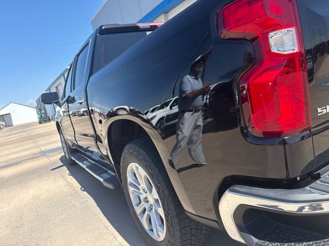 Used 2023 Chevrolet Silverado 1500 LTZ AWD/4WD image 10